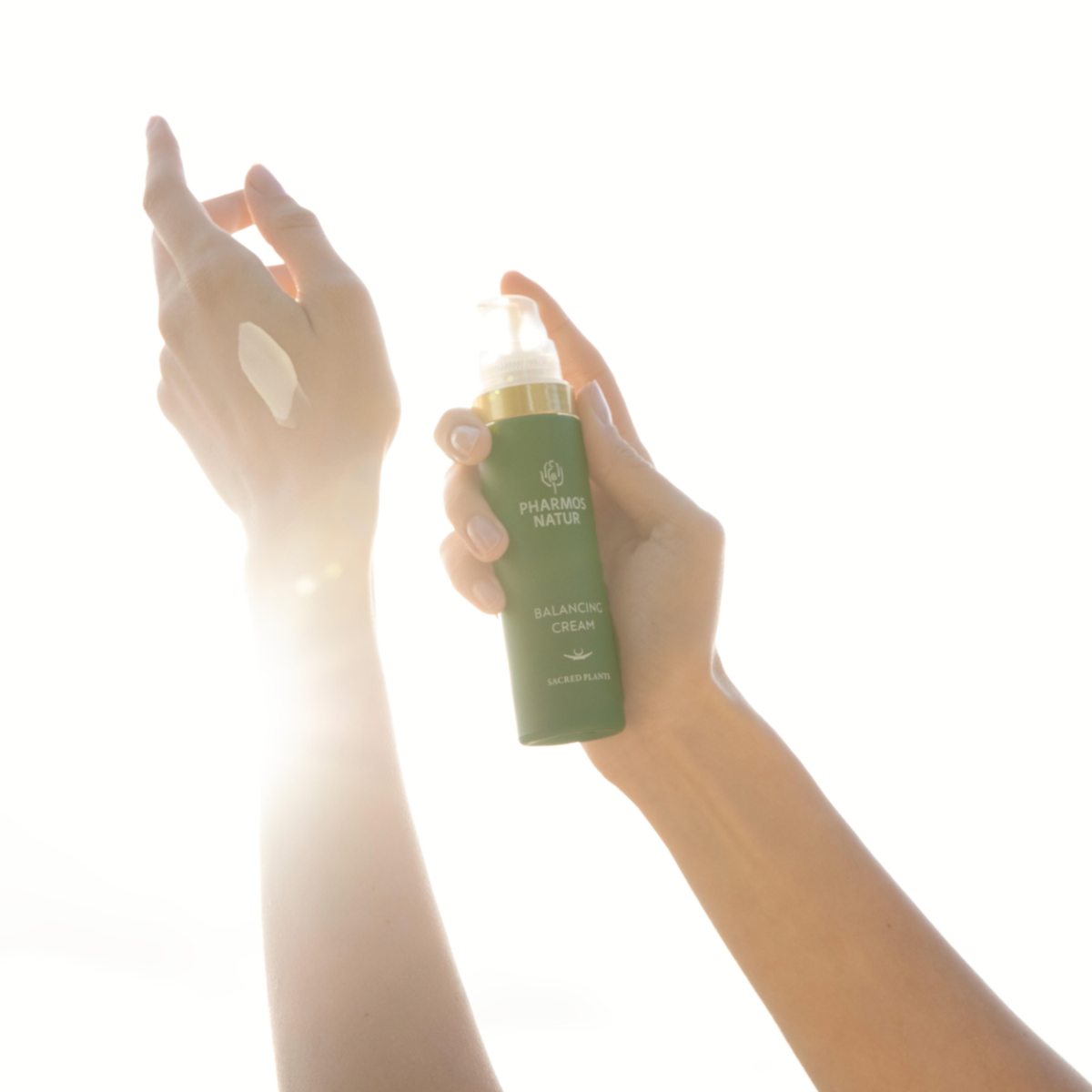 Balancing Cream Gesichtscreme mit Bio Aloe Vera, Jojobaöl und Hagebuttenextrakt für die tägliche Gesichtspflege