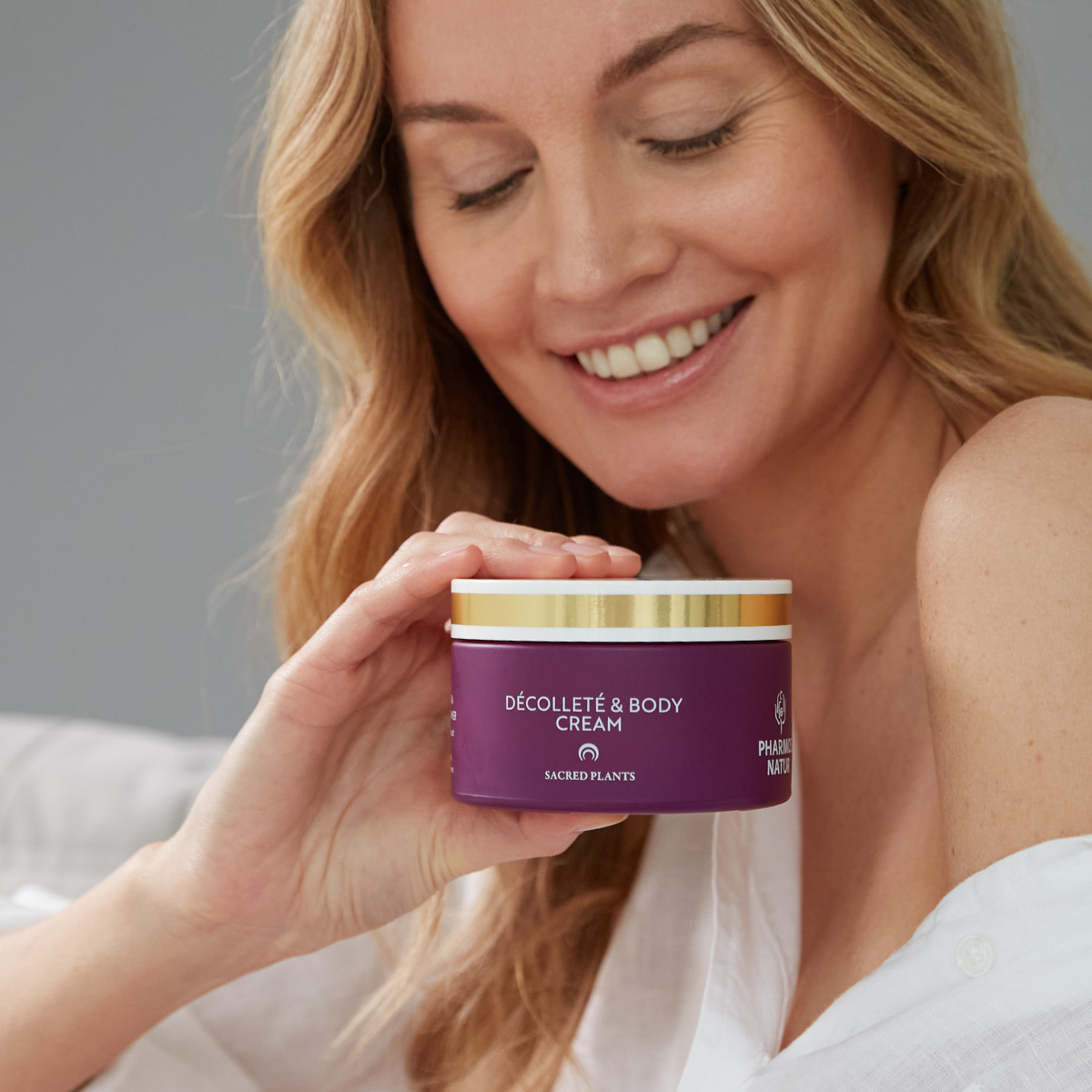 Décolleté & Body Cream Körpercreme mit Bio Aloe Vera, Kakaobutter und Mandelöl für die tägliche Körperpflege