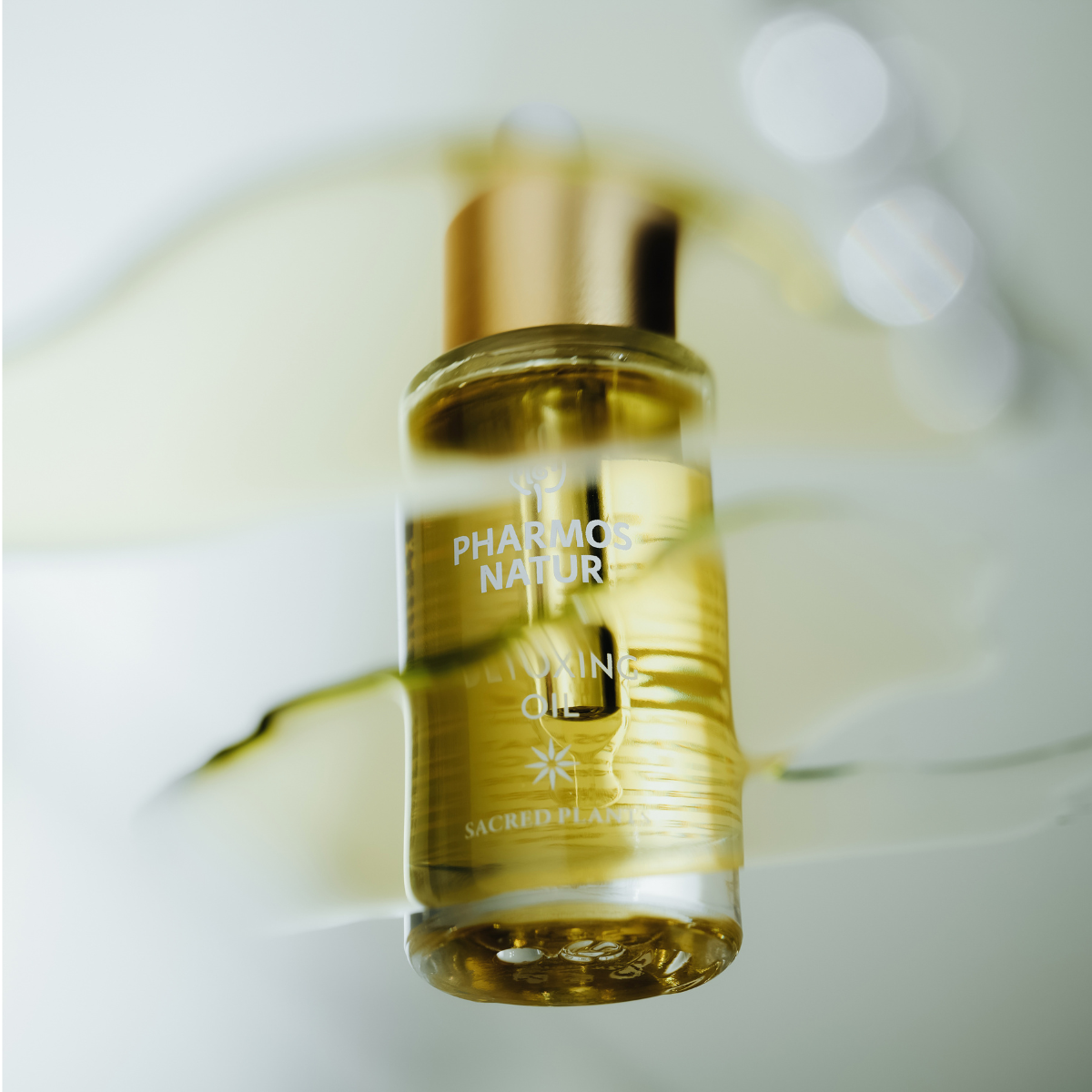 Detoxing Oil mit Wacholder, Lorbeer, Zypresse und Schwarzem Sesam Ursamen für ein ausgeglichenes Hautbild