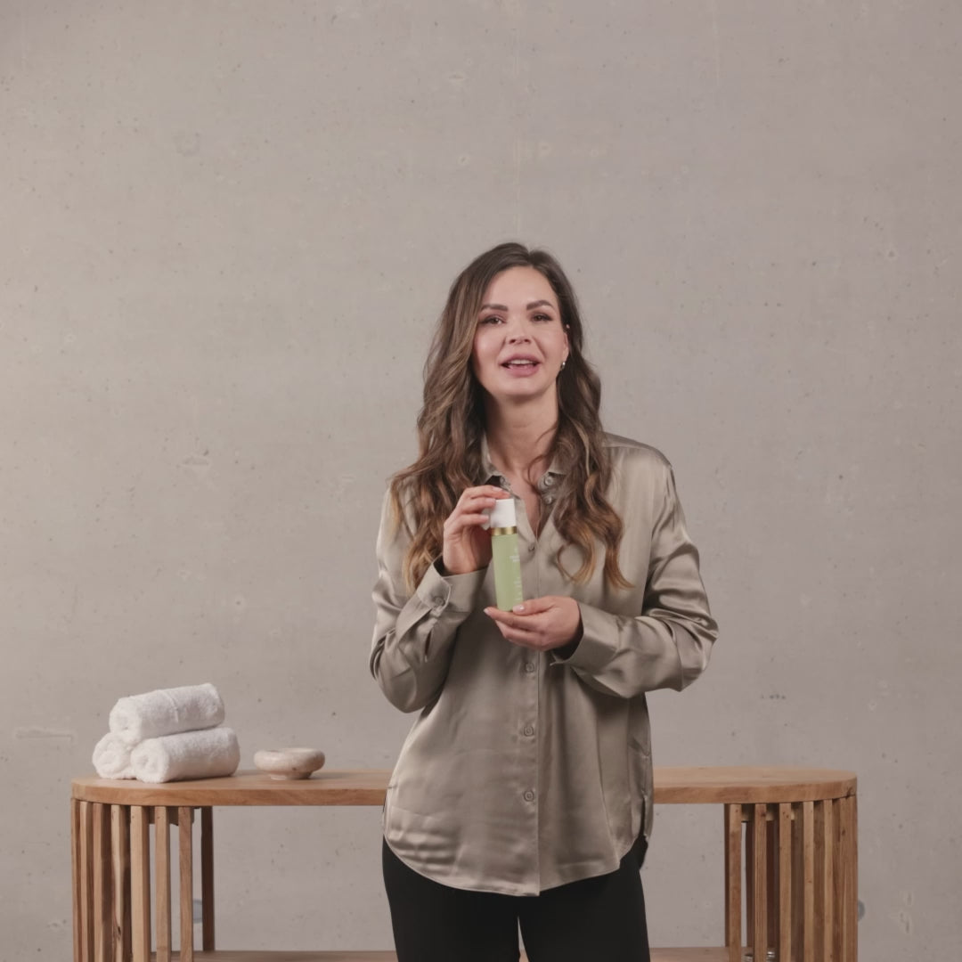Erklärvideo zur Day Protect Cream von Stefanie Seidl Trainer bei Pharmos Natur Academy 